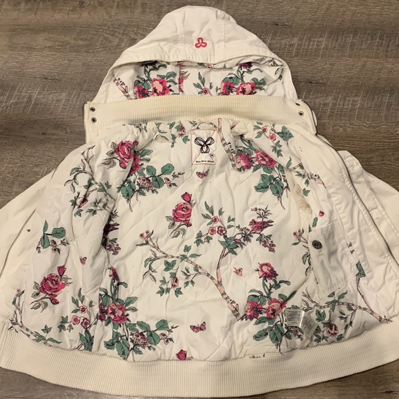 Aritzia / TNA Vintage White Maverick Bomber Jacket/Coat Size M - Picture 10 of 12